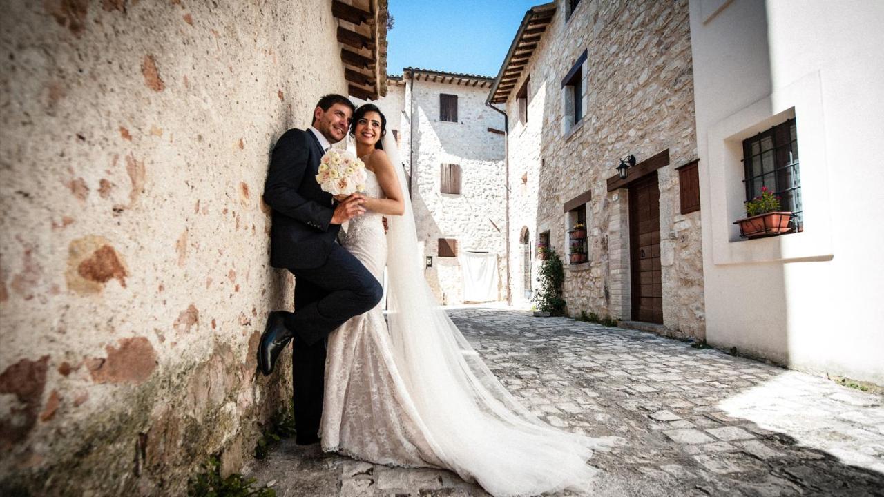 Вилла Castello Di Pupaggi Sellano Экстерьер фото